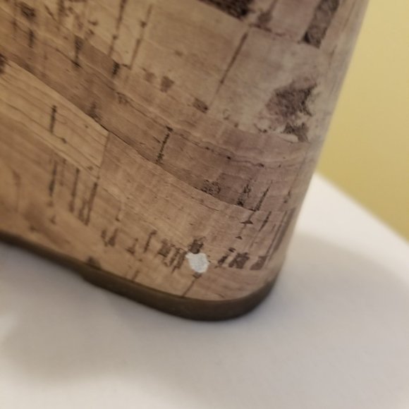 Kelly & Katie tan platform sandals - Picture 4 of 4